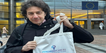 Suicidio assistito, Marco Cappato verso il processo: imputazione coatta per il caso di Massimiliano