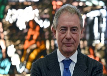 Crisi automotive, il governo punta sulla riconversione militare. M5s e Avs: “Piano folle”
