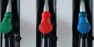 Un distributore di benzina e diesel