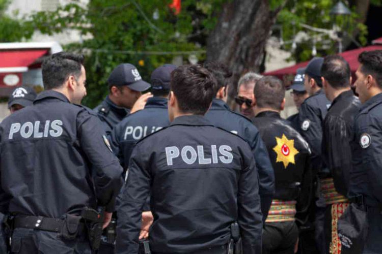 Arrestati due giornalisti in Turchia