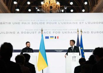 Volodymyr Zelensky e Emmanuel Macron @emmanuelmacron - alanews