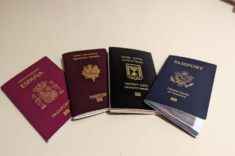 Dei passaporti