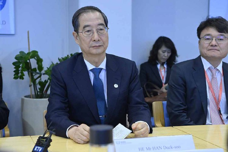 Il primo ministro sudcoreano Han Duck-soo