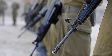 L'Idf utilizza un dodicenne per far costituire il padre