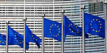 L'UE valuta la possibilità di incontrare Trump