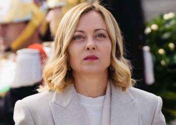 La Meloni si schiera al fianco di Le Pen