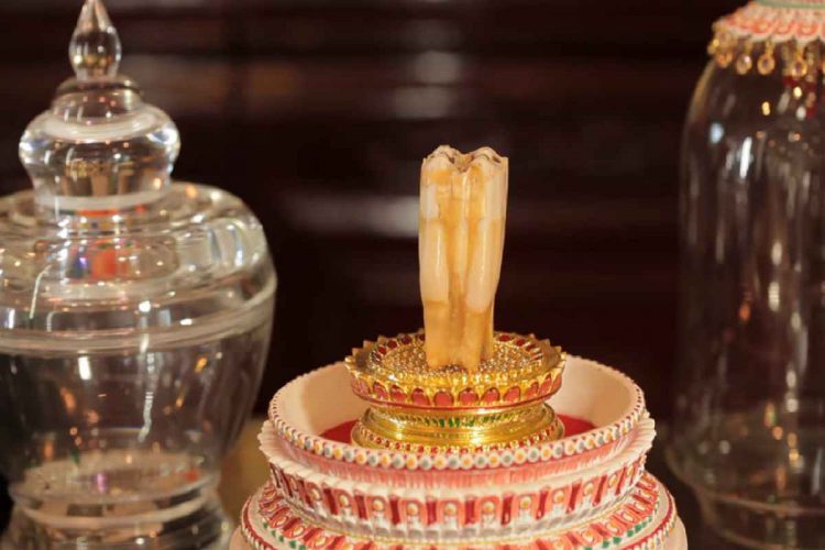 La reliquia nota come Dente di Buddha