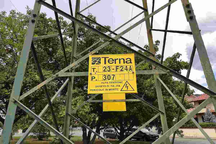 Linea Terna T 23-F24A (Massa-Cascina) pilone n° 307