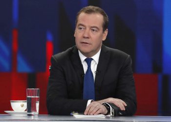 Il vicepresidente russo Dmitry Medvedev commenta la lite tra Trump e Musk