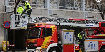 Incendio a Madrid: morti due vigili del fuoco e cinque feriti