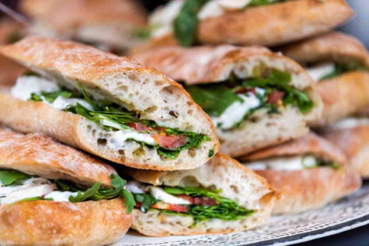 Ragazza morta a Roma dopo aver mangiato un panino