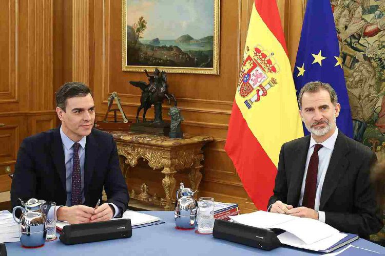 Re Felipe VI (a destra)