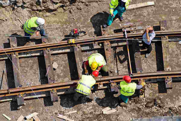 Salvini sui cantieri sulle ferrovie