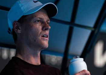 Sinner torna ad allenarsi