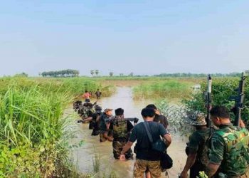 Soldati dell'esercito del Myanmar