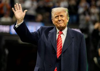 Trump annuncia una pausa sui dazi