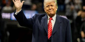 Trump annuncia una pausa sui dazi