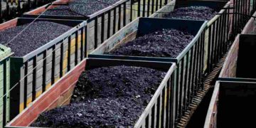 Trump firmerà ordine esecutivo sul carbone