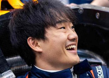 Tsunoda al debutto in Red Bull