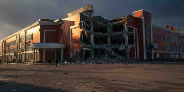 Un centro commerciale di Mosca distrutto dalle esplosioni