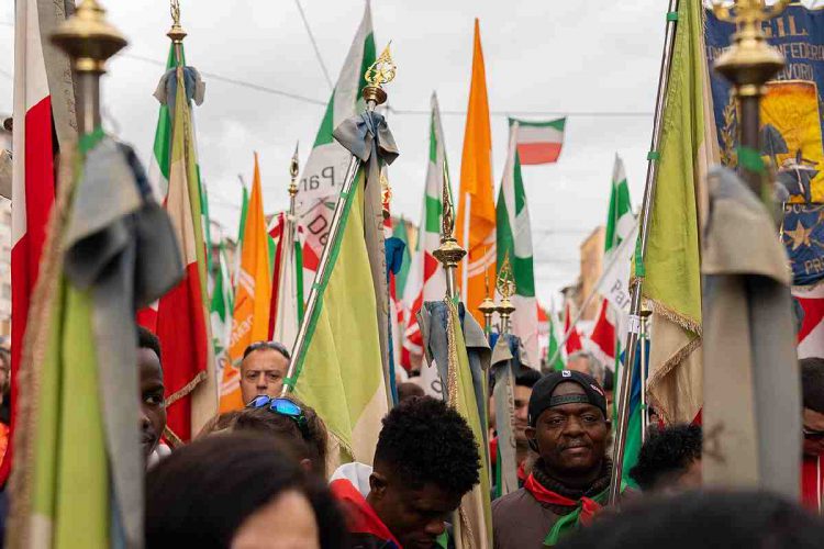 Una manifestazione per il 25 aprile - foto generica