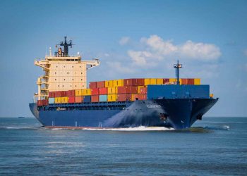 Una nave porta container