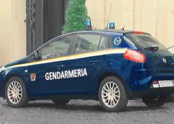 Un'auto della gendarmeria vaticana 26-4-2025 AlanewsUn'auto della gendarmeria vaticana