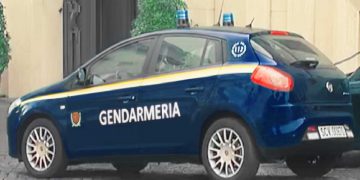 Un'auto della gendarmeria vaticana 26-4-2025 AlanewsUn'auto della gendarmeria vaticana