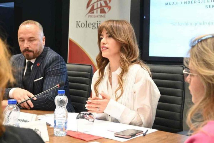 Capo del nuovo parlamento in Kosovo