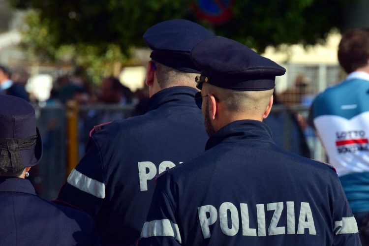 Dei poliziotti