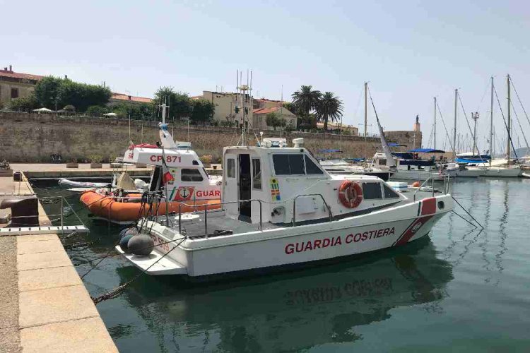 Delle navi della Guardia Costiera