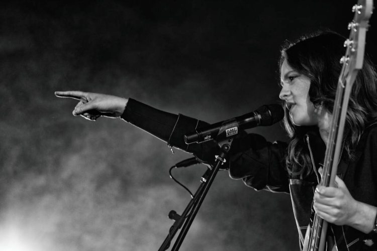 Francesca Michielin durante un concerto