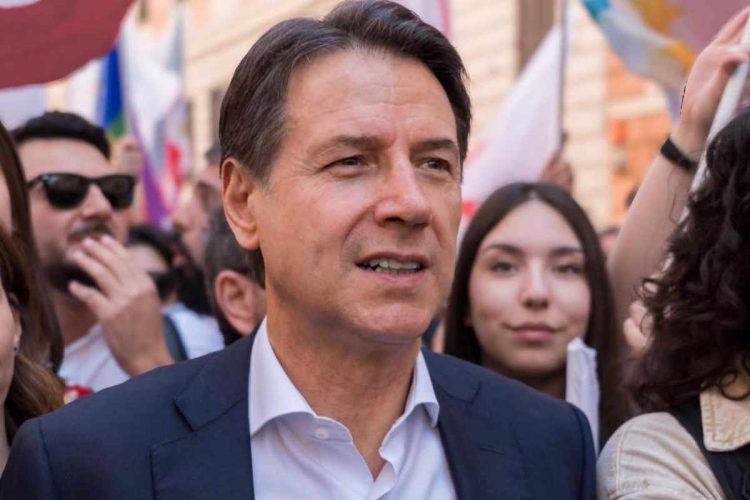 Giuseppe Conte contro Giorgia Meloni