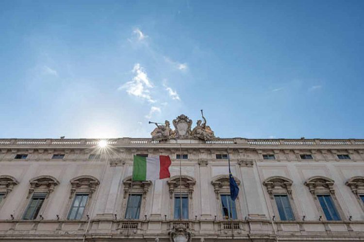 Il divieto di terzo mandato è vincolante da subito