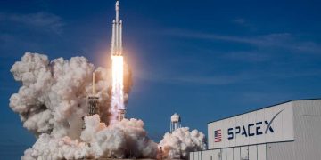 Il lancio di un razzo di SpaceX