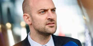 Il ministro francese Barrot contro il piano di Israele su Gaza