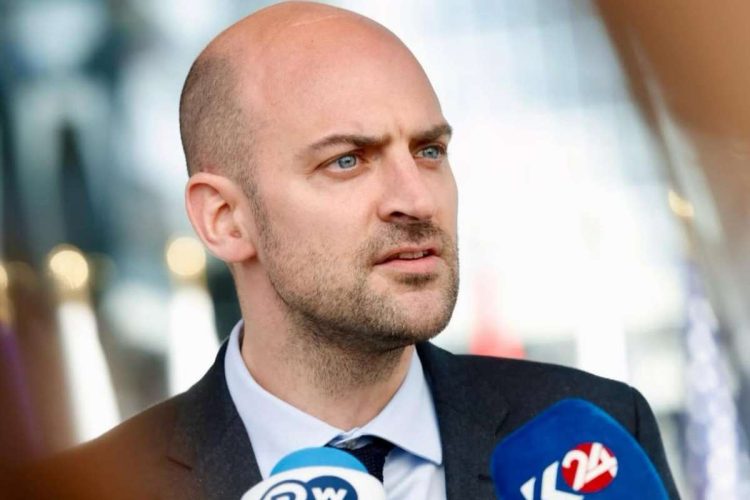 Il ministro francese Barrot contro il piano di Israele su Gaza