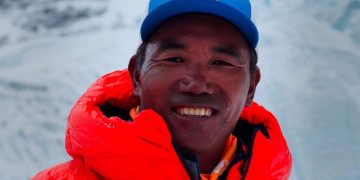 Nuovo record per l'alpinista Kami Rita