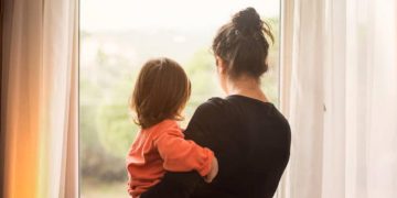 La situazione delle madri in Italia secondo Save the Children