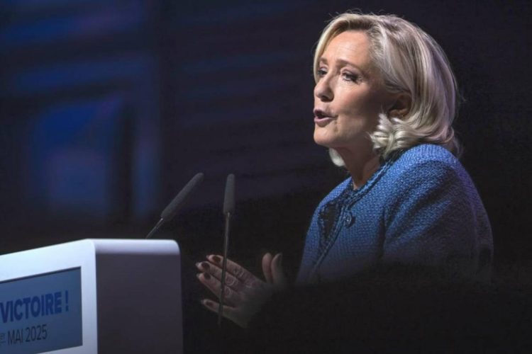 Le Pen fa ricorso contro la sua destituzione