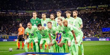 Il Barcellona prima del fischio di inizio della semifinale di ritorno contro l'Inter