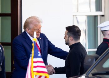 Ucraina: accordo firmato tra Stati Uniti e Kiev per un fondo di ricostruzione