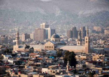 Salgono i morti vicino Damasco in Siria