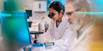 Scoperta una debole luce emessa dagli esseri viventi che si spegne con la morte