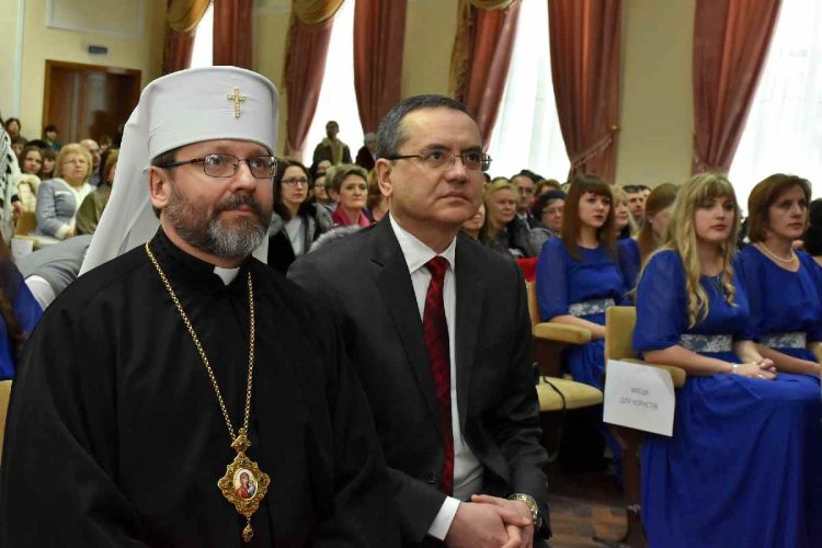 Sviatoslav Shevchuk (a sinistra)