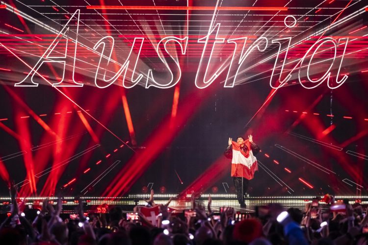 JJ sul palco dell'Eurovision 2025