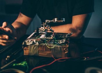 Terroristi hanno chiesto all'AI come colpire