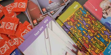 Test HIV, profilattici e opuscoli informativi