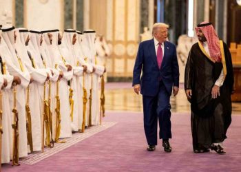 Trump annuncia la fine delle sanzioni alla Siria
