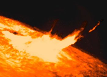 Un brillamento solare
